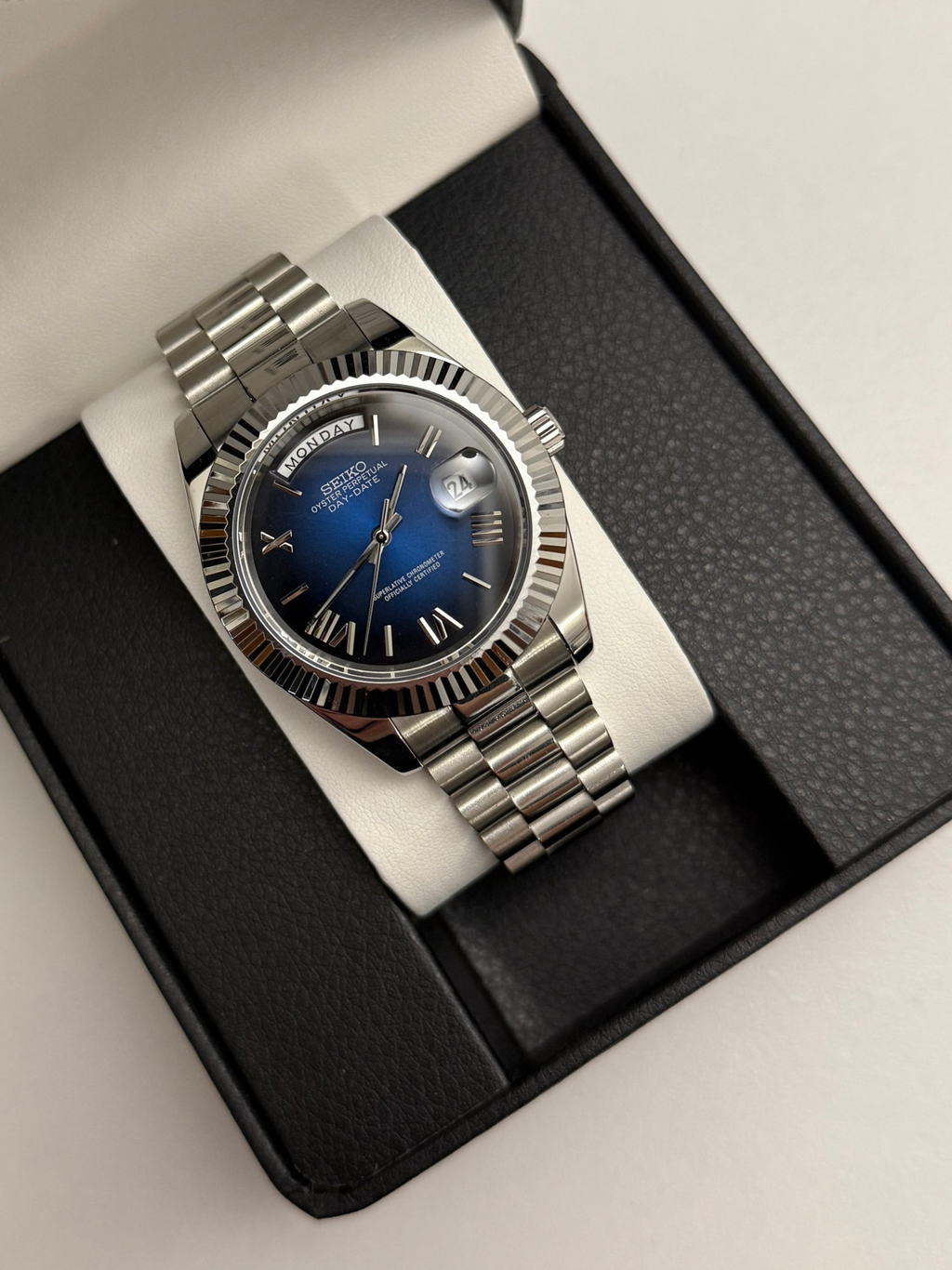 Seiko Mod Miyota Date Day Blue – automatski Day-Date sat, 40mm