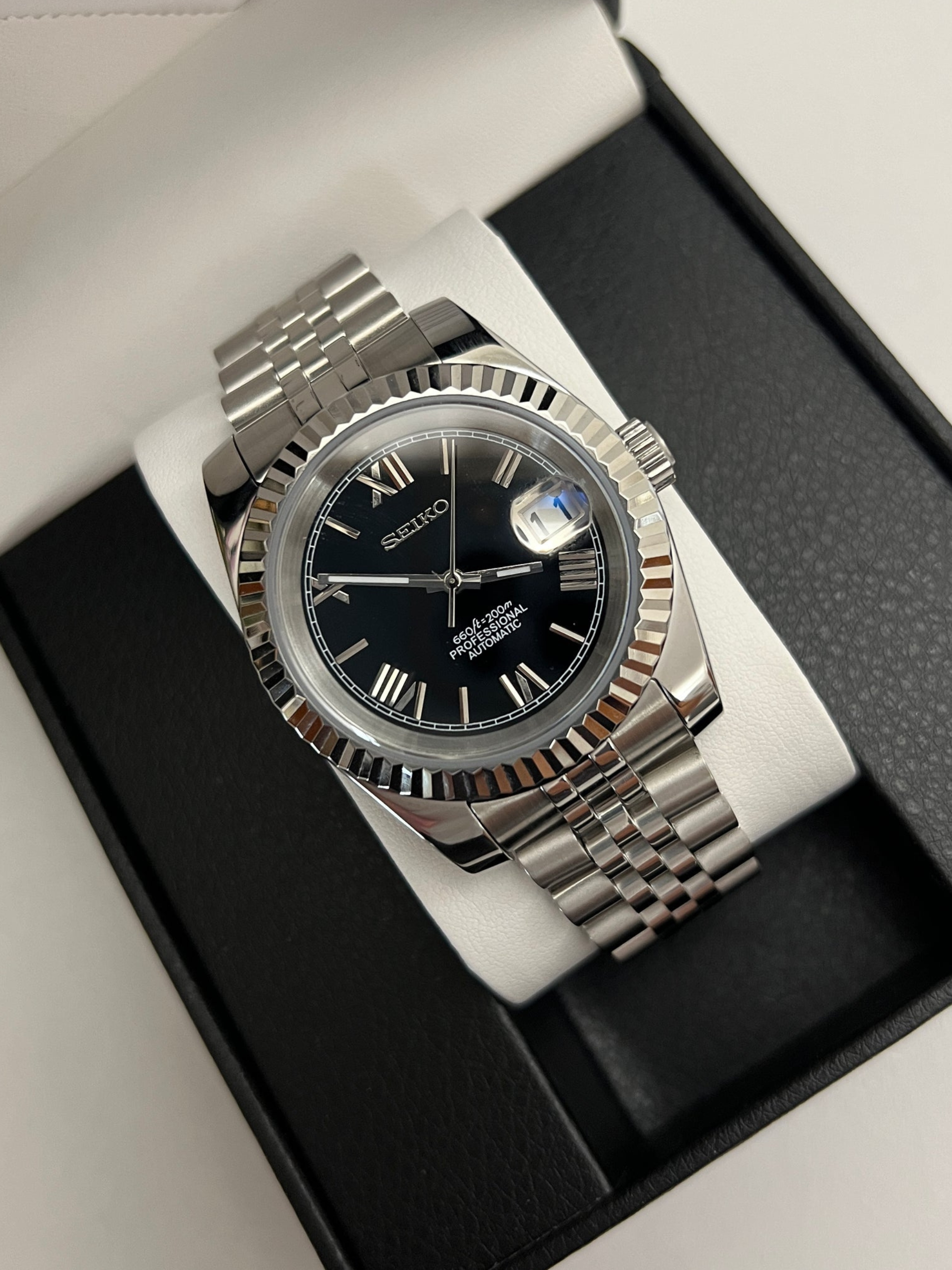 Seiko Mod Date Just Black