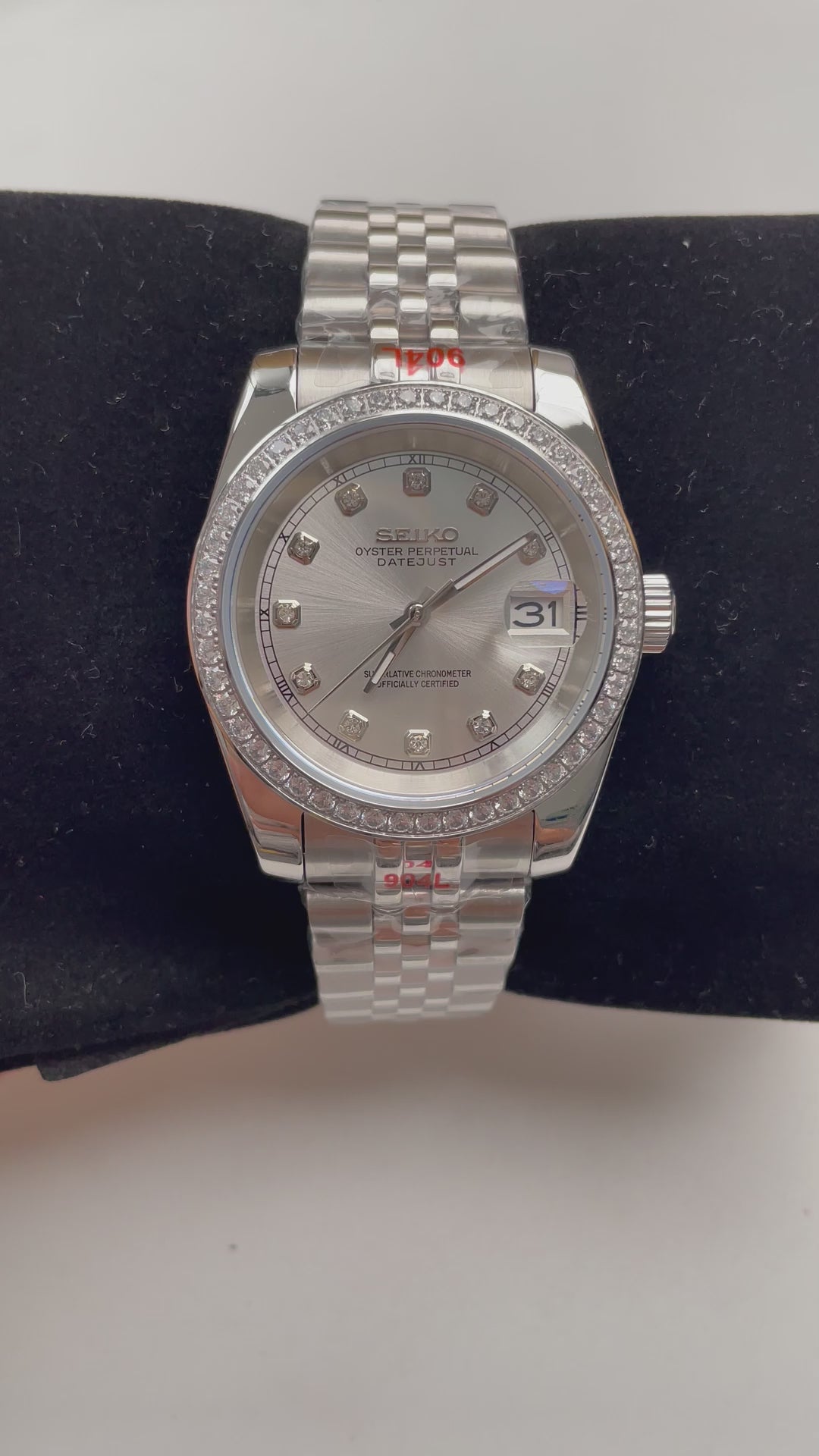 Seiko Mod Date Just White Diamond – automatski sat, 40mm i 36mm